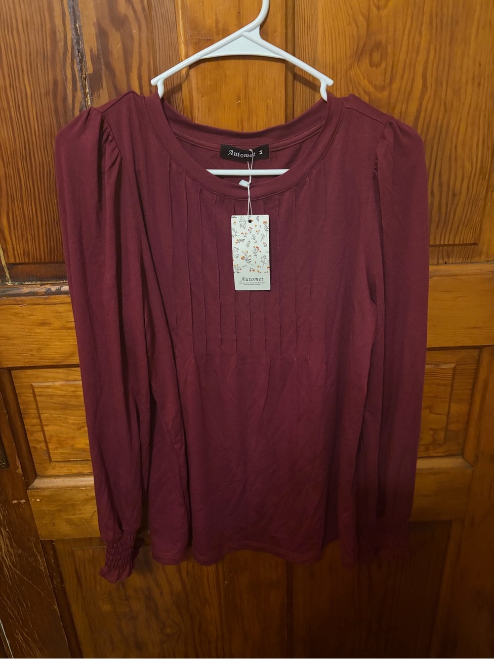 Autumnz Pintuck Long-Sleeve Tee in Burgundy